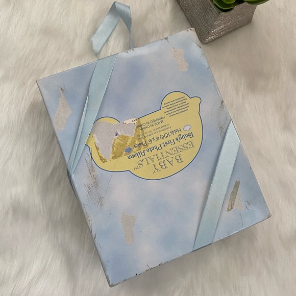 Babies first photo album. - Picture 2 of 4